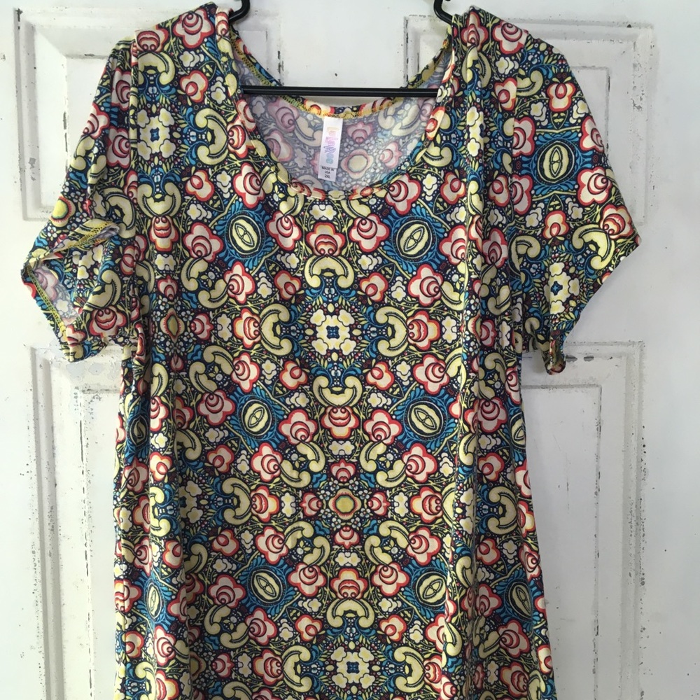 Lularoe classic tee floral